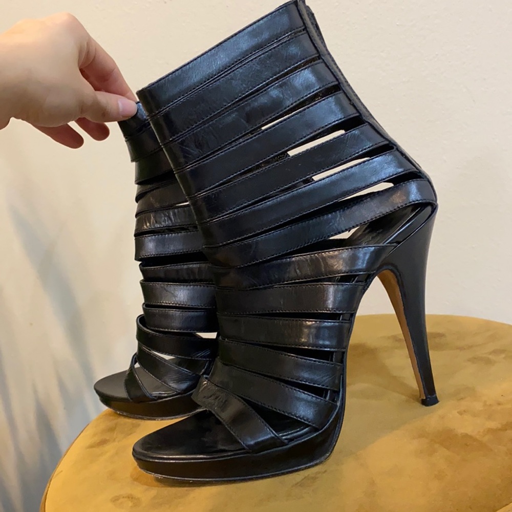 Vero Cuoio Black Heels | Size 38
